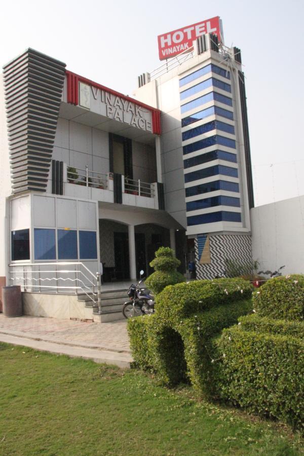 Hotel Vinayak Palace Mathura Exterior foto