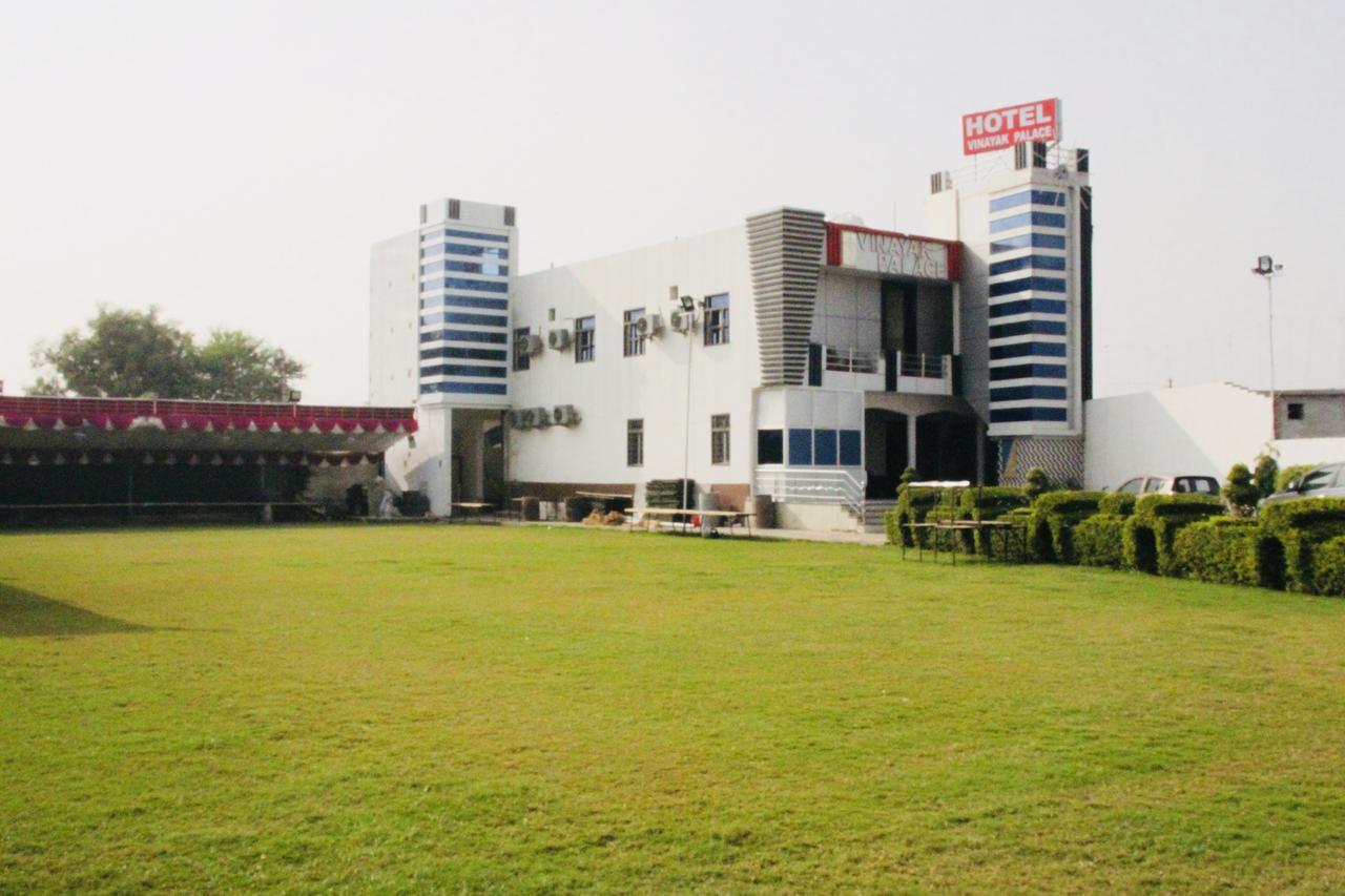 Hotel Vinayak Palace Mathura Exterior foto