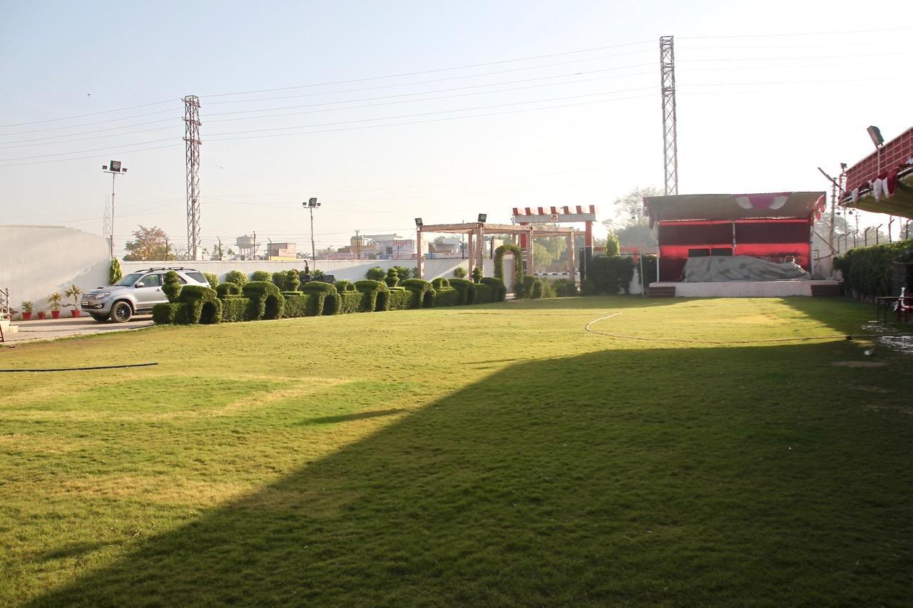 Hotel Vinayak Palace Mathura Exterior foto