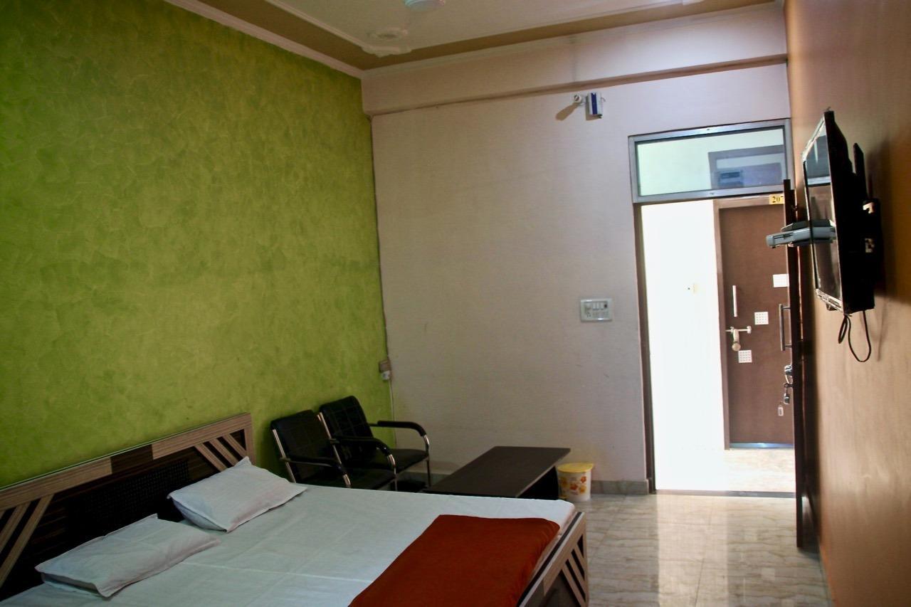 Hotel Vinayak Palace Mathura Exterior foto